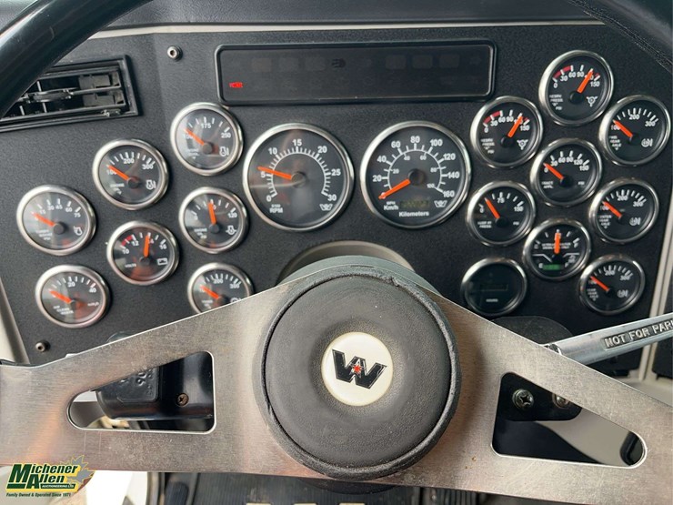 western-star-4900-image-14