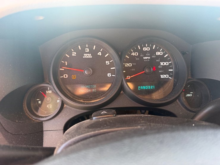 2011-gmc-sierra-1500-image-11