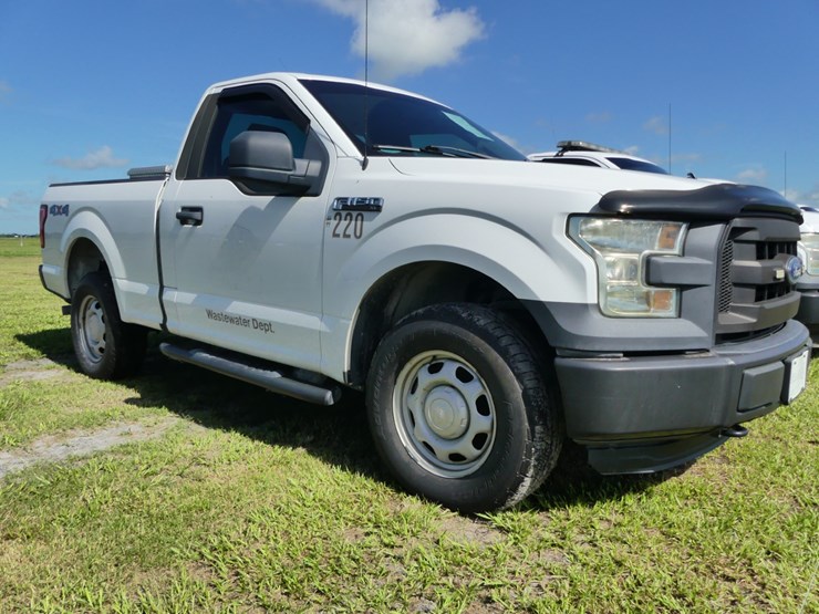 2016-ford-f150-xl-image-2
