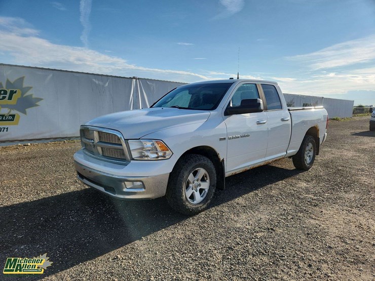2012-dodge-1500-image-1