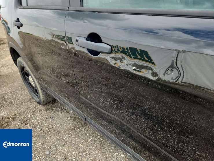 2015-ford-explorer-image-41