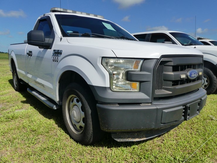 2016-ford-f150-xl-image-2