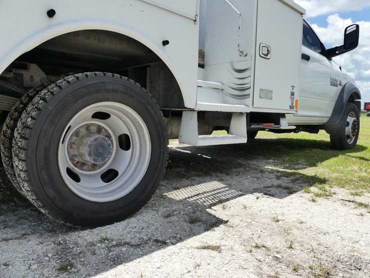 2014-dodge-ram-5500-image-6