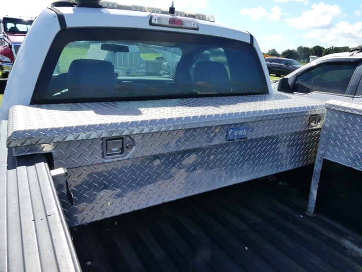 2014-ford-f150-xl-image-10