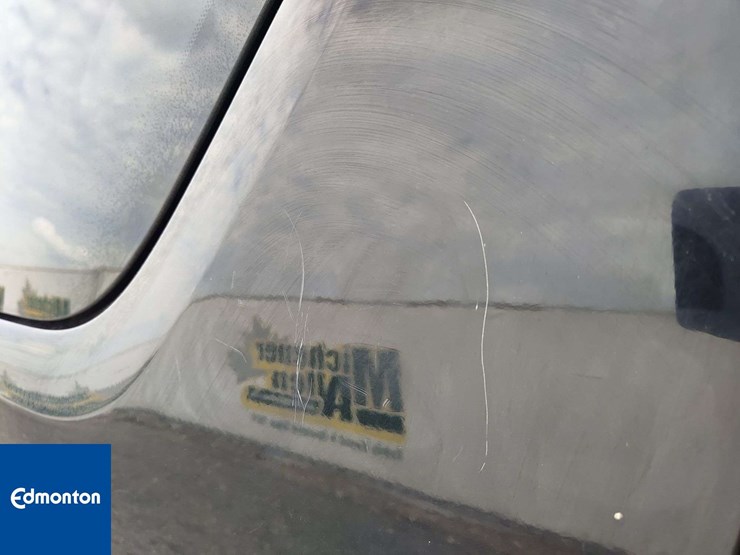 2014-ford-explorer-image-43