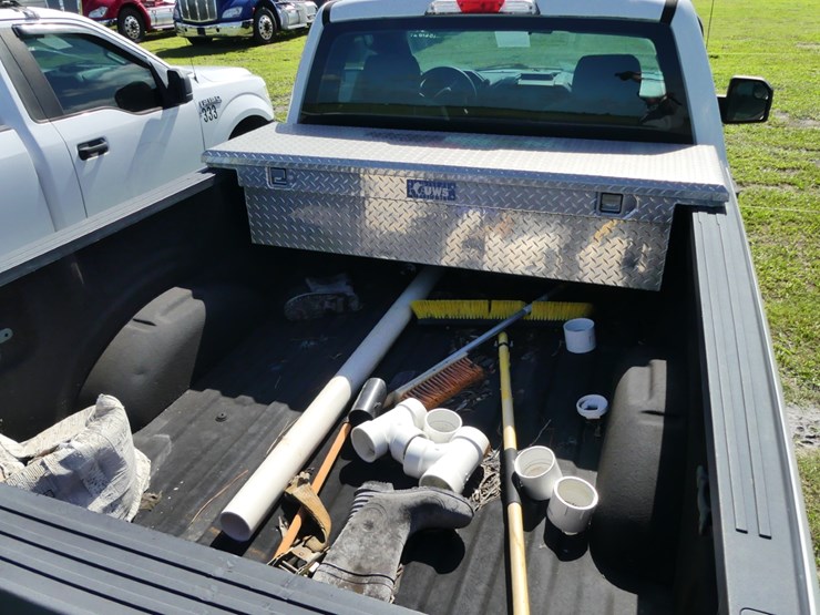 2016-ford-f150-xl-image-7