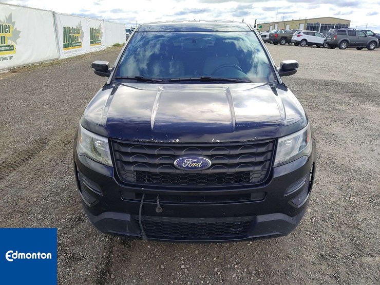 2016-ford-explorer-image-14