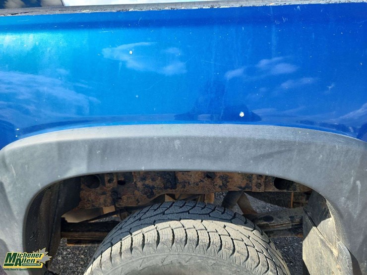 2003-gmc-sierra-2500-image-52