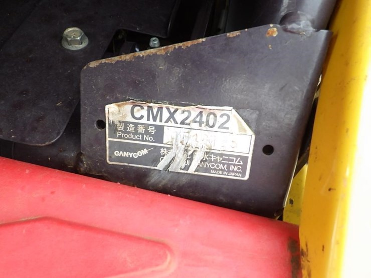 canycom-cmx2402-ride-on-mower-image-24