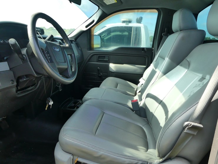 2013-ford-f150-xl-image-10