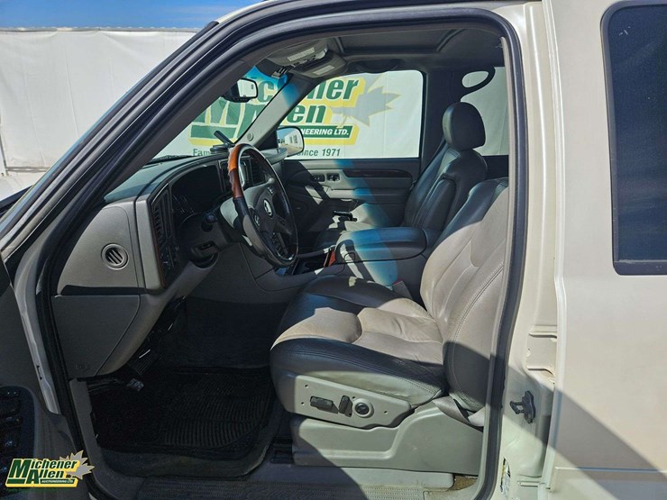 cadillac-escalade-image-11