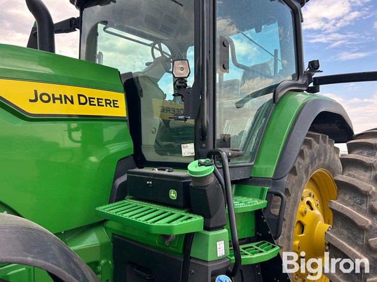 2022-john-deere-8r-230-image-14