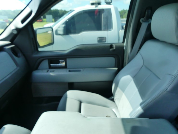 2014-ford-f150-xl-image-12