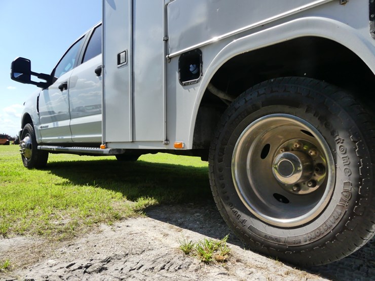 2017-ford-f350-xl-image-5