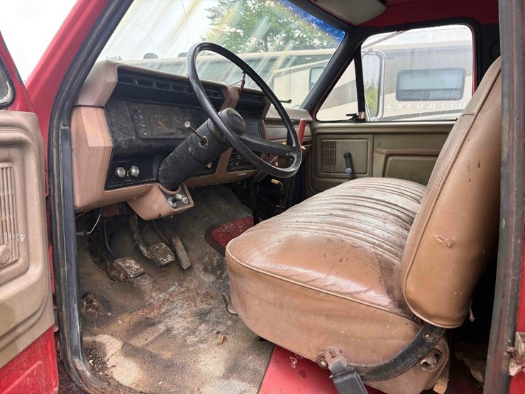 1987-ford-f700-image-5