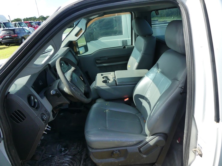 2011-ford-f350-xl-image-11