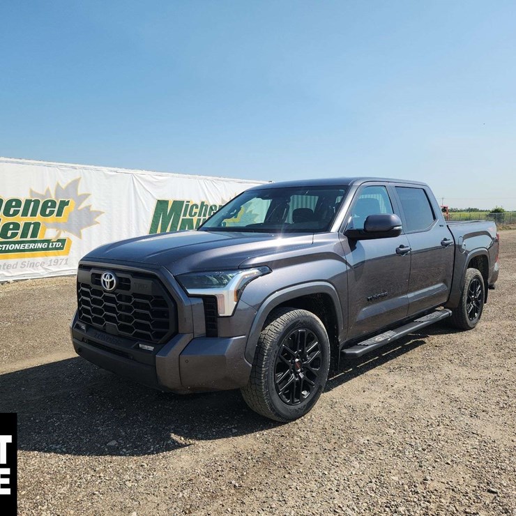 TOYOTA TUNDRA