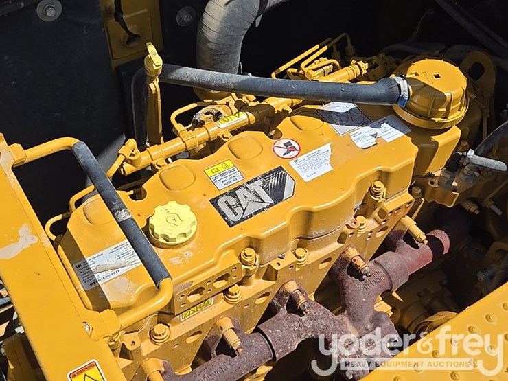2019-caterpillar-336-image-60