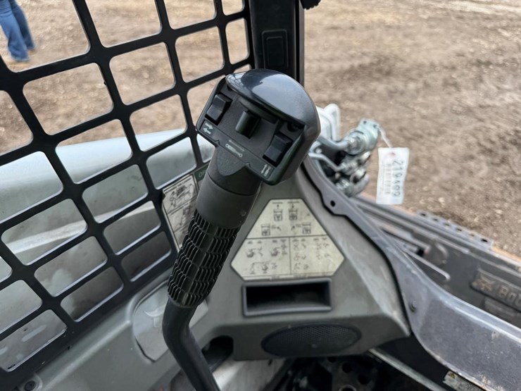 2019-bobcat-s450-image-22