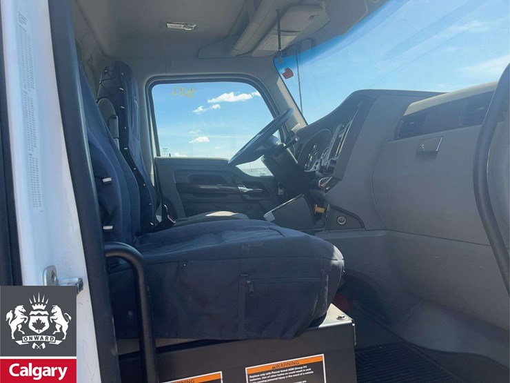 2018-kenworth-t880-image-19