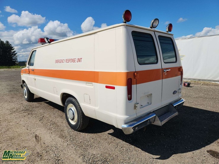 1983-ford-e250-image-16
