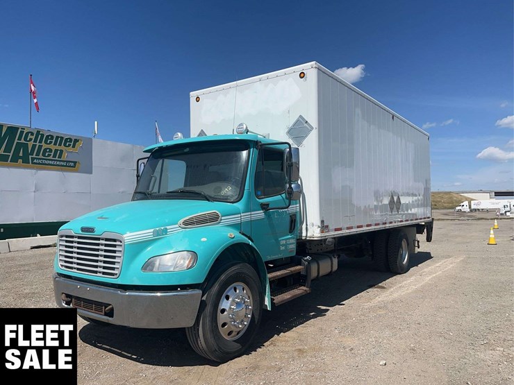 2012-freightliner-m2-106-image-1