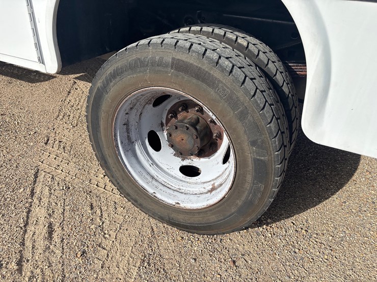 2016-ford-f550-image-22