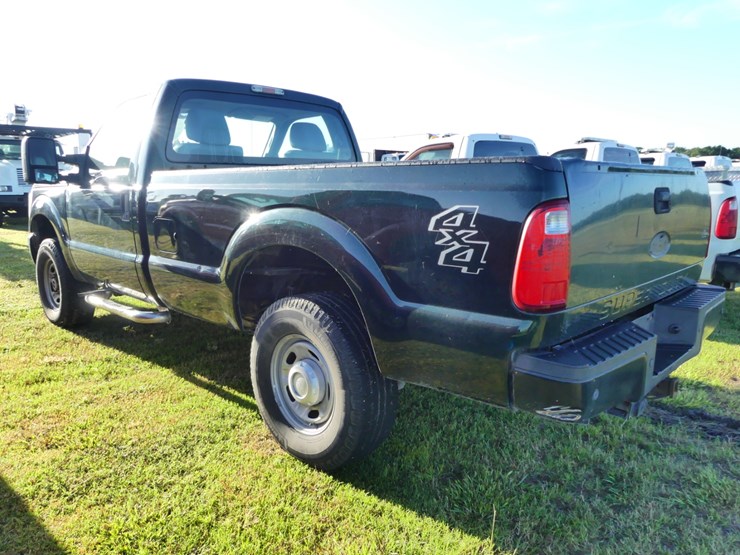 2016-ford-f250-xl-image-4