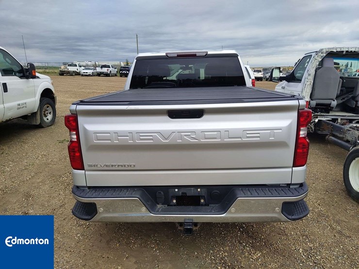 2019-chevrolet-silverado-1500-image-19