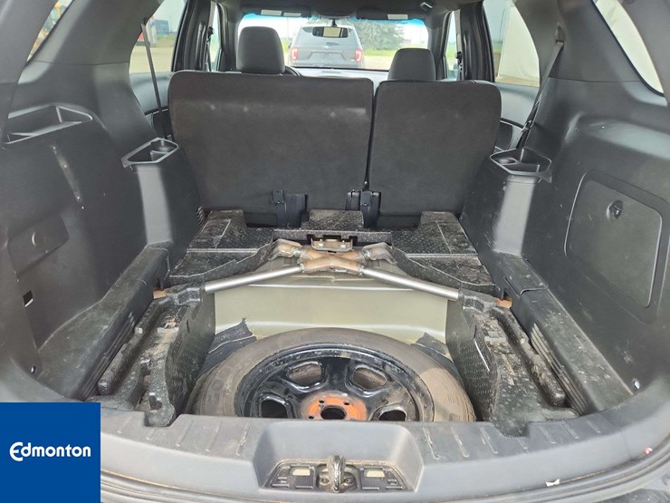 2016-ford-explorer-image-6