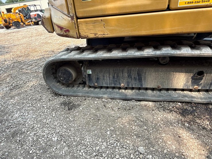 2023-caterpillar-306-cr-image-13