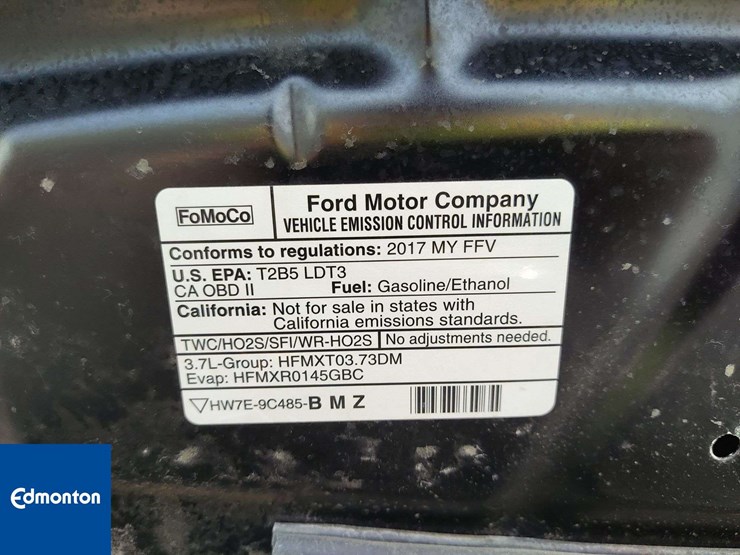 2017-ford-explorer-image-30