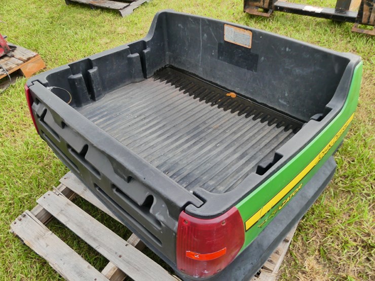 john-deere-gator-image-3