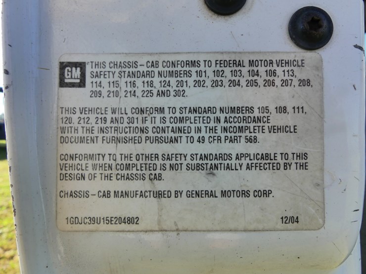 2005-gmc-3500-image-19