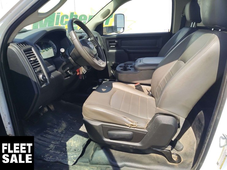 2013-dodge-3500-image-14