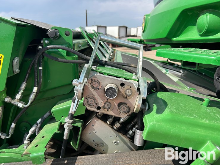 2023-john-deere-s780-image-14