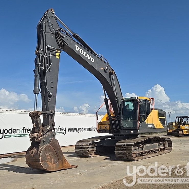 2020 VOLVO EC300EL