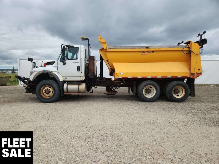 international-workstar-7500-image-6