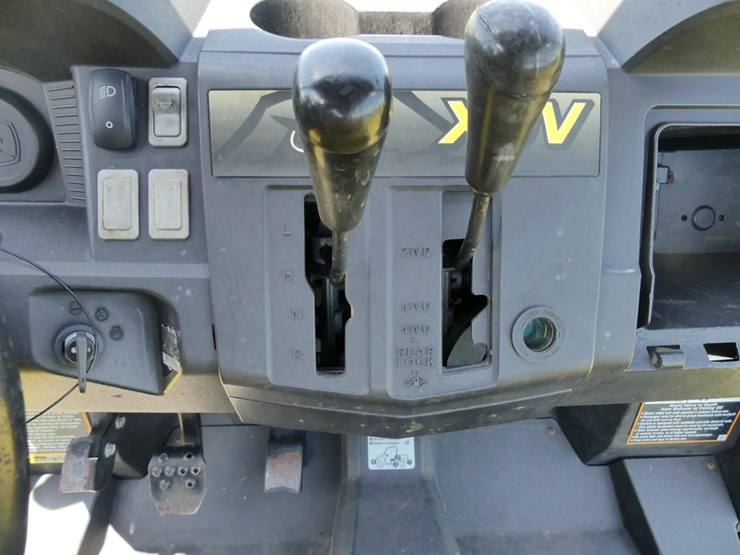 2018-john-deere-560e-image-10