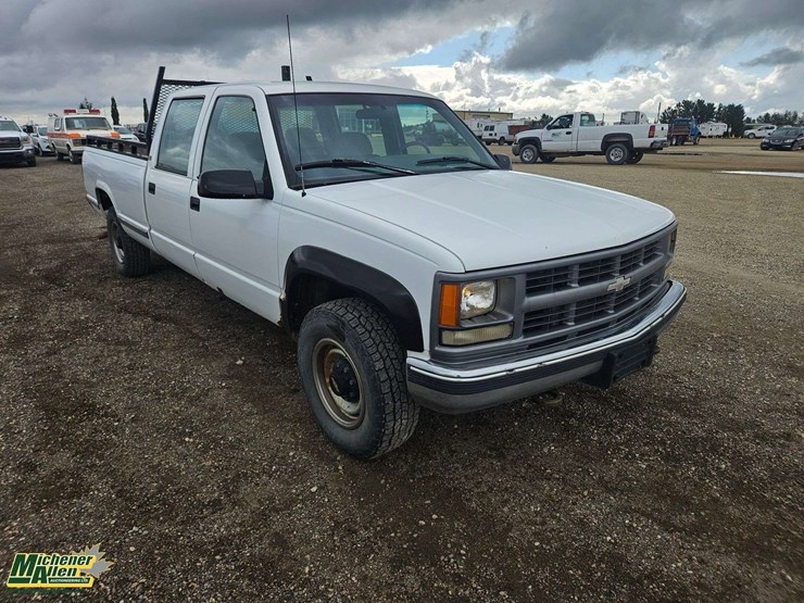 1996-chevrolet-3500-image-2