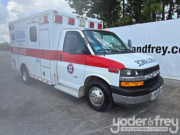2010-chevrolet-3500-image-7