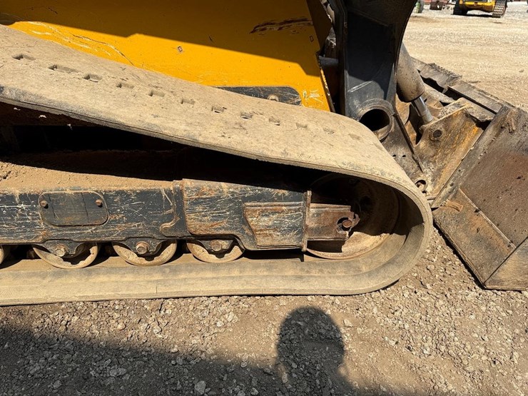 2019-deere-333g-image-14