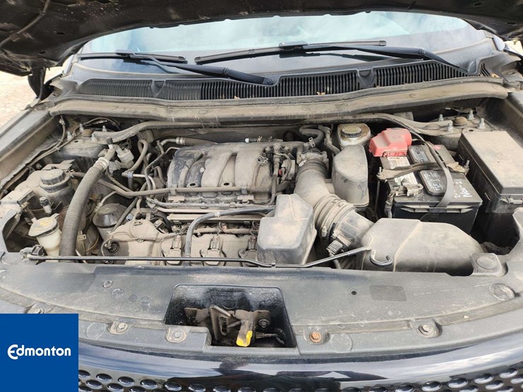 2015-ford-explorer-image-34