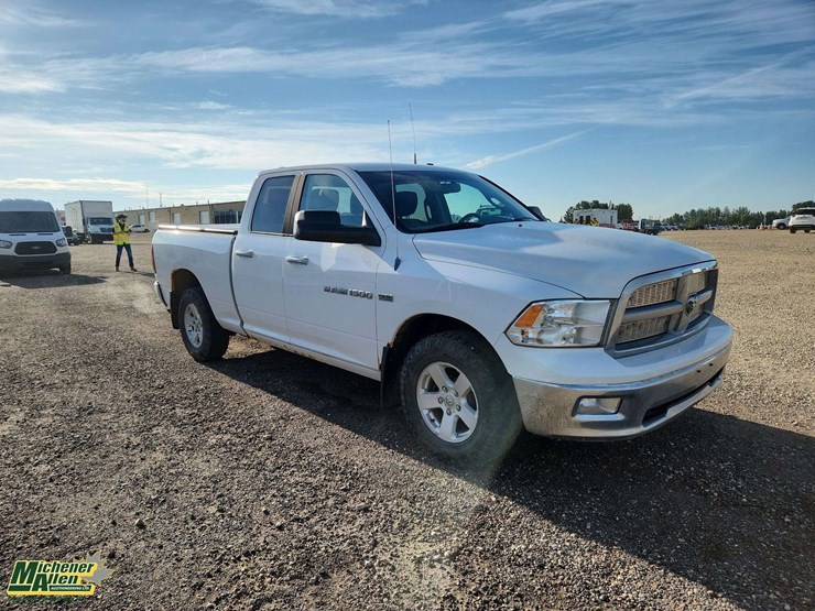 2012-dodge-1500-image-2