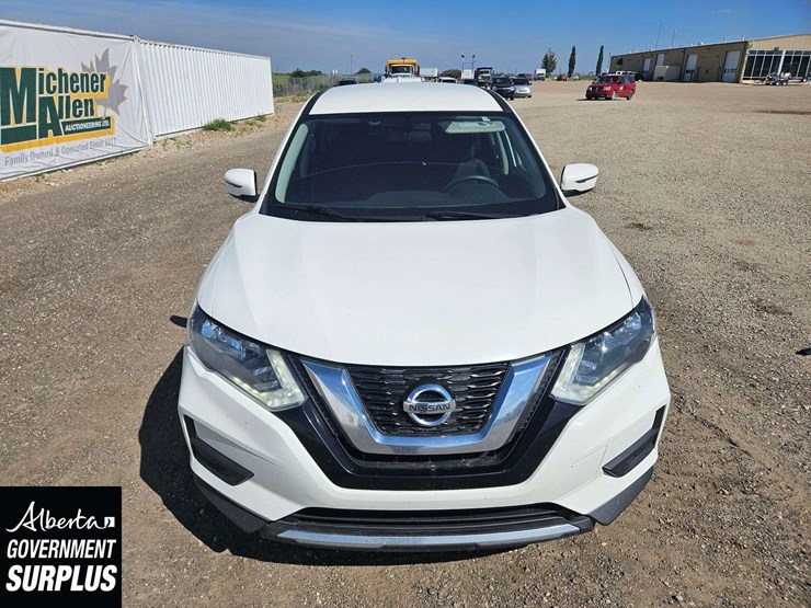 2017-nissan-rogue-image-31
