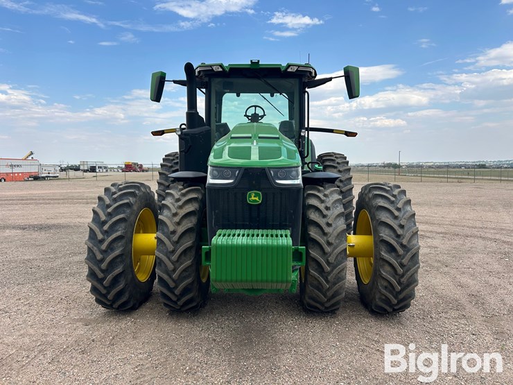 2022-john-deere-8r-230-image-2
