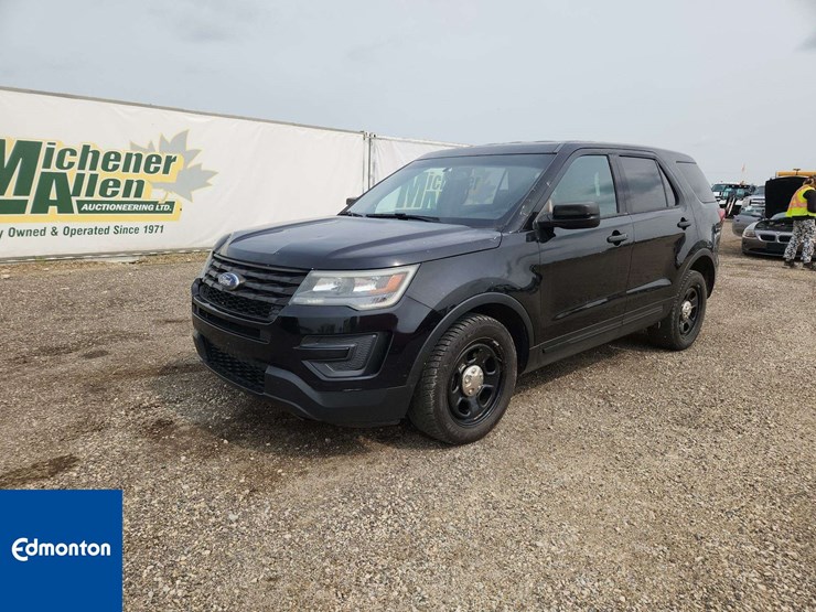 2016-ford-explorer-image-1