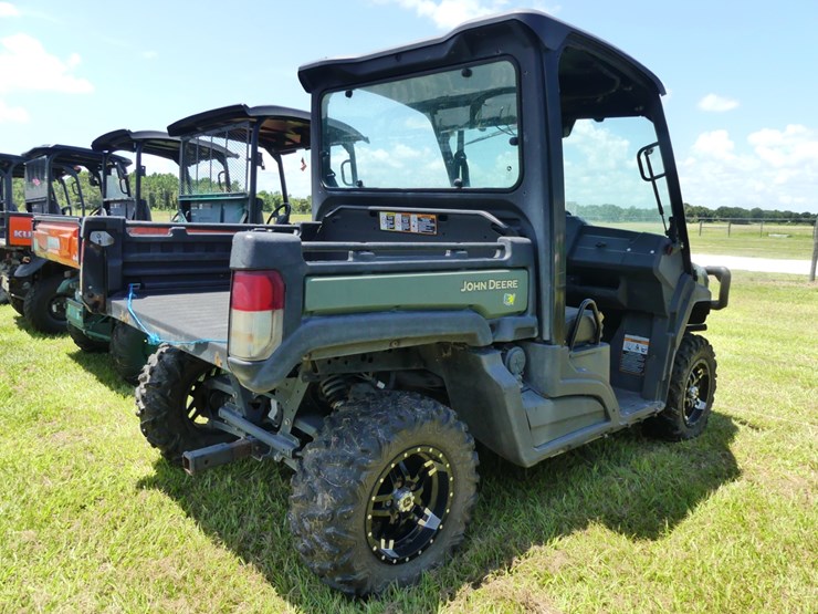 john-deere-gator-image-3