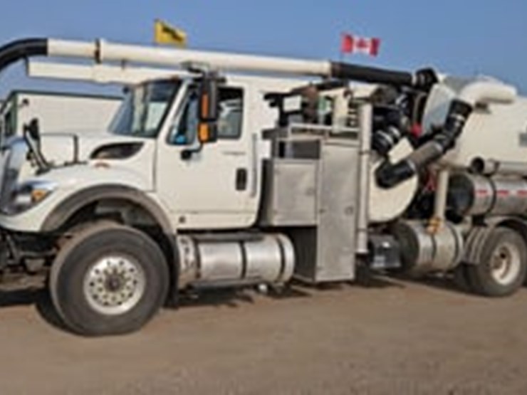 international-workstar-7500-image-5