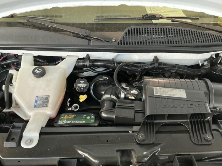2013-chevrolet-express-3500-image-11